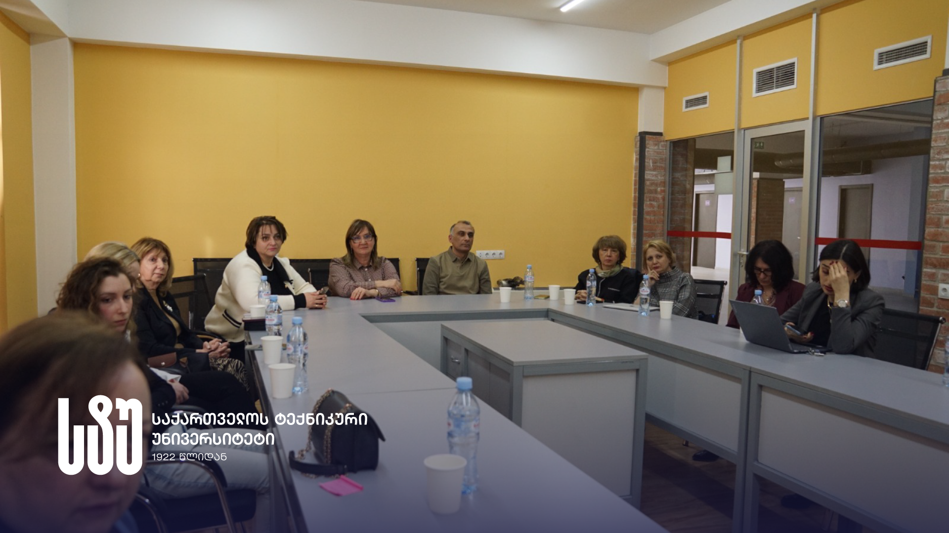 ქალის ხმა მეცნიერებაში